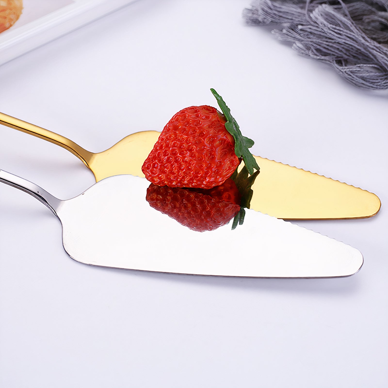 Varenna Cake Knife