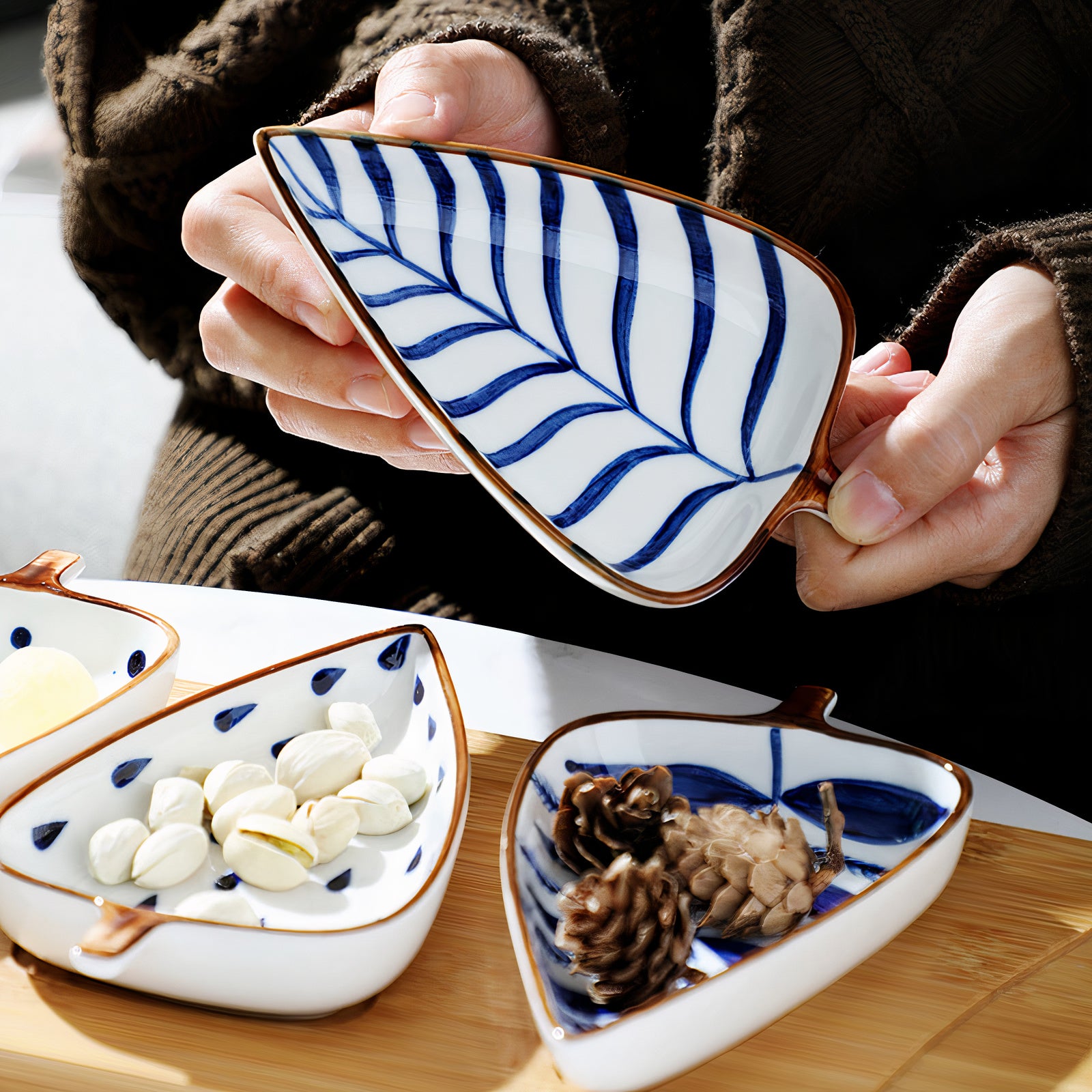 Serrate Leaf Bowls