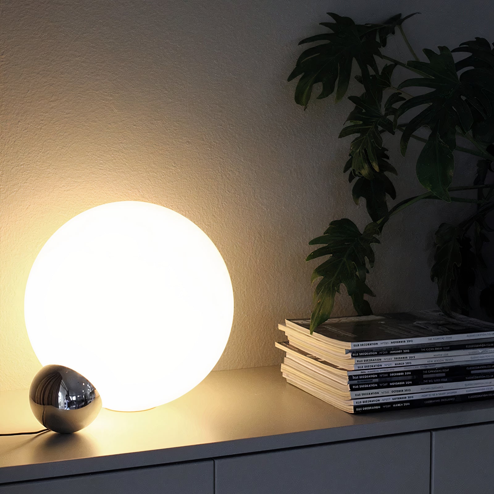 Capri Sphere Lamp