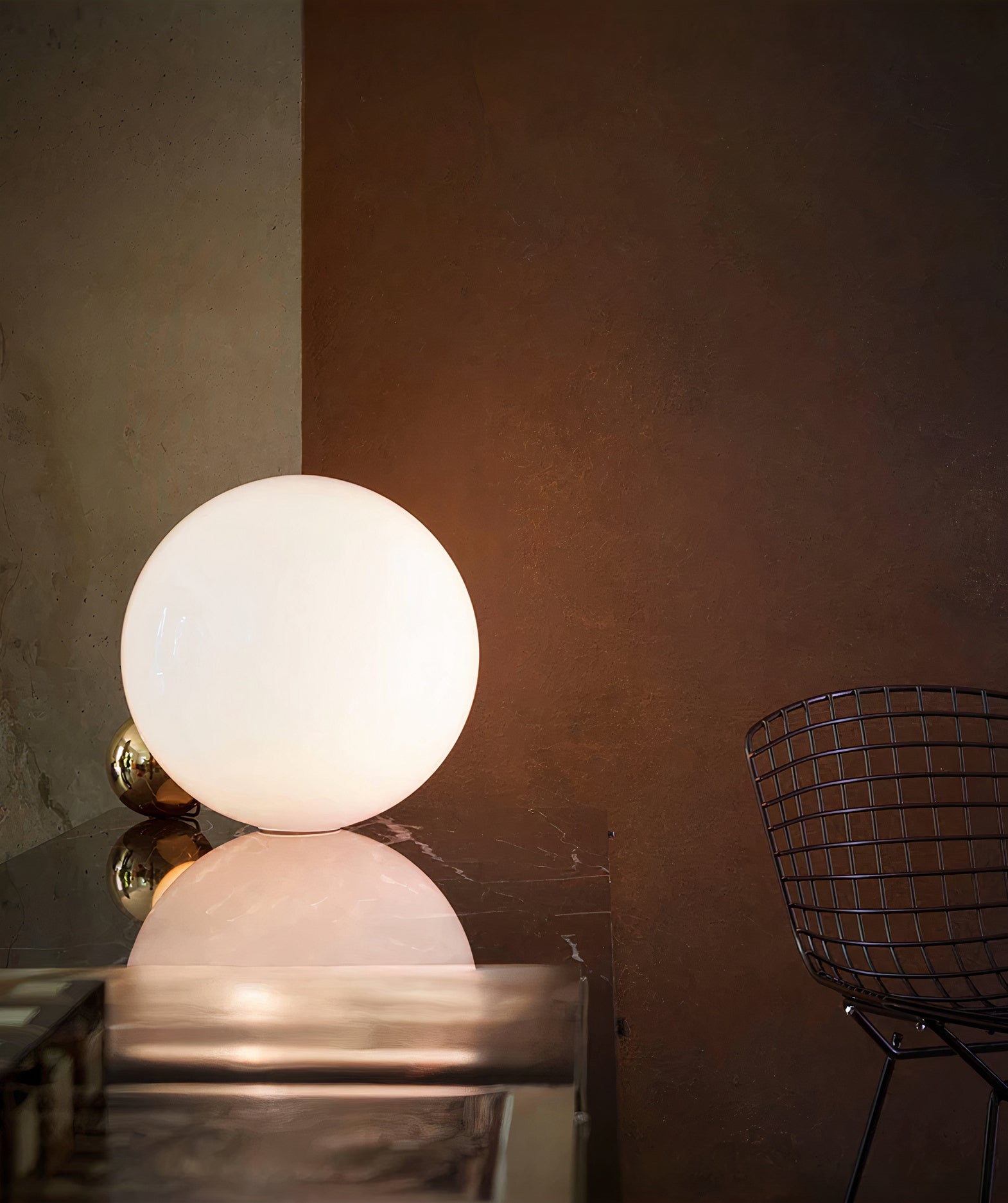 Capri Sphere Lamp