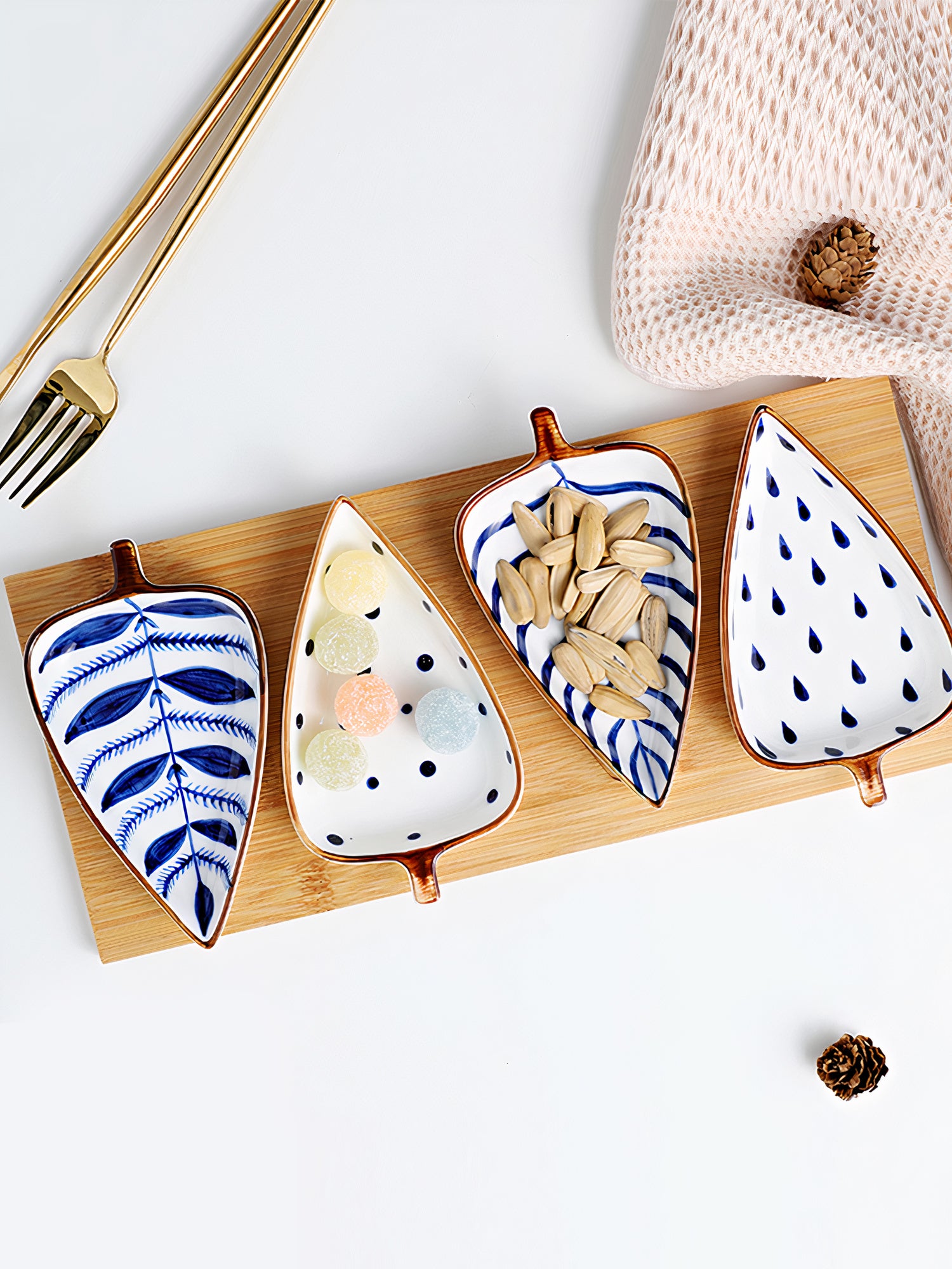 Serrate Leaf Bowls