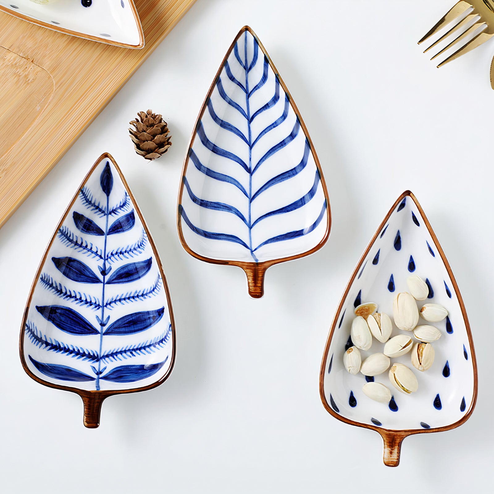Serrate Leaf Bowls